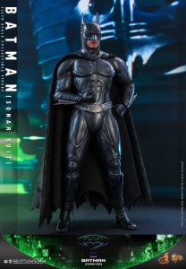 DC Hot Toys DC Comics Batman (Sonar Suit)