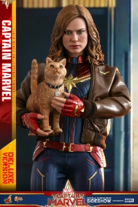 Hot Toys Marvel Captain Marvel (Deluxe Version)