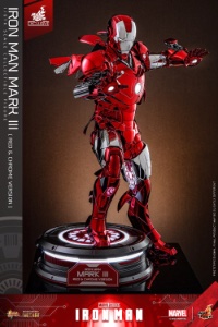 Hot Toys Marvel Iron Man Mark III (Red & Chrome Version)