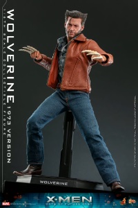 Hot Toys Marvel Wolverine (1973 Version)