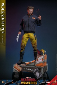 Hot Toys Marvel Wolverine (TVA Jacket Version)