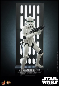 Star Wars Hot Toys Star Wars Stormtrooper & Death Star Display